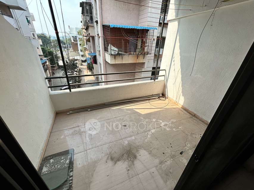 2 BHK Flat In Indraprabha Housing Society for Rent  In Vikas Nagar