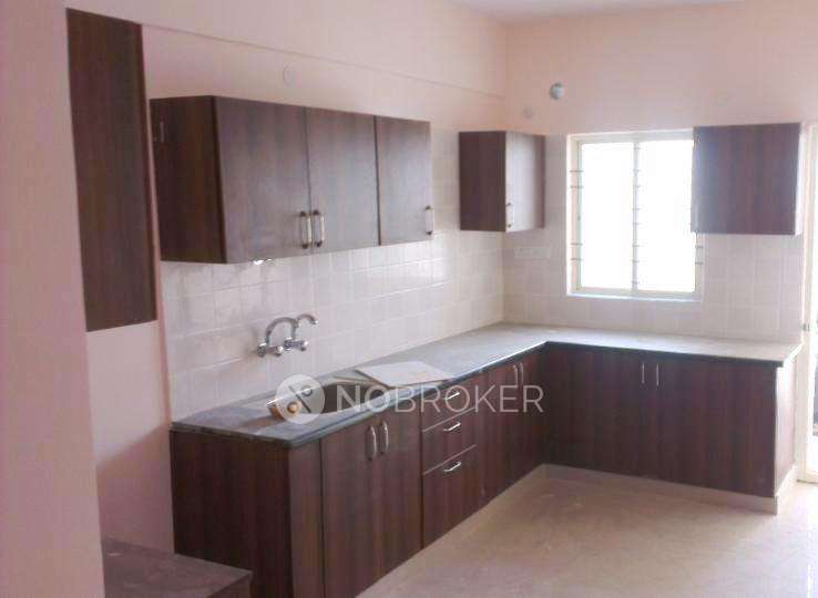 2 BHK Flat In Durga Shreyas Apartment For Sale  In Jalahalli East