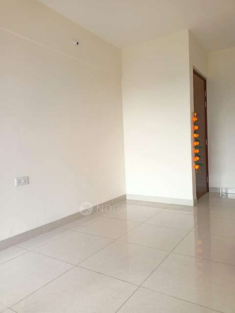 2 BHK Flat In Magarpatta Nova For Sale  In Mundhwa