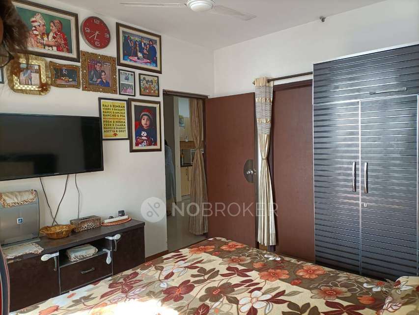 2 BHK Flat In Mahagun Mywoods, Sector-16c for Rent  In Sector-16c