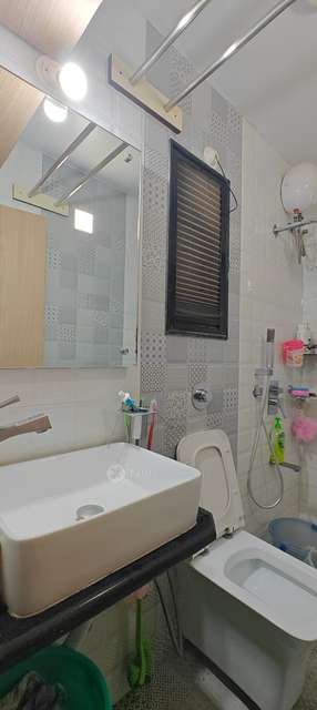 2 BHK Flat In Nidhaan Clover, Govandi East For Sale  In Govandi East