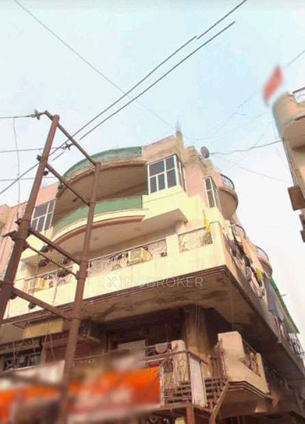 Office Space in Girdhar Plaza, Ghaziabad for sale 