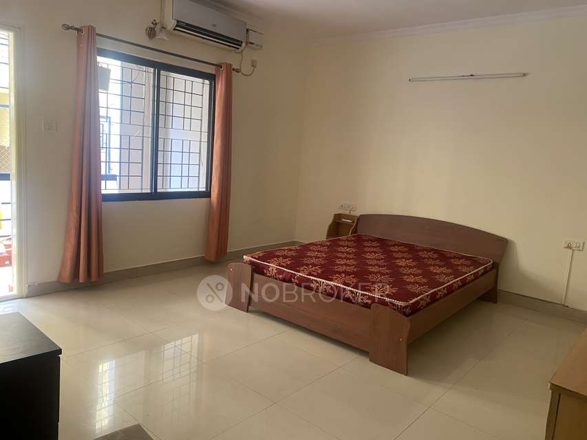 2 BHK Flat In Silver Meadows For Sale  In Haralur Main Road
