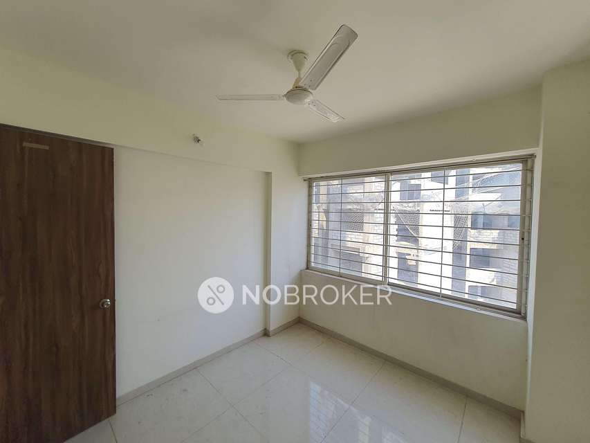 2 BHK Flat In Ravinanda Skylights For Sale  In Wagholi