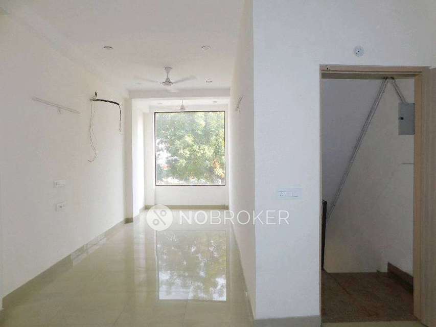 Office Space in Sector 52, Noida for Rent 