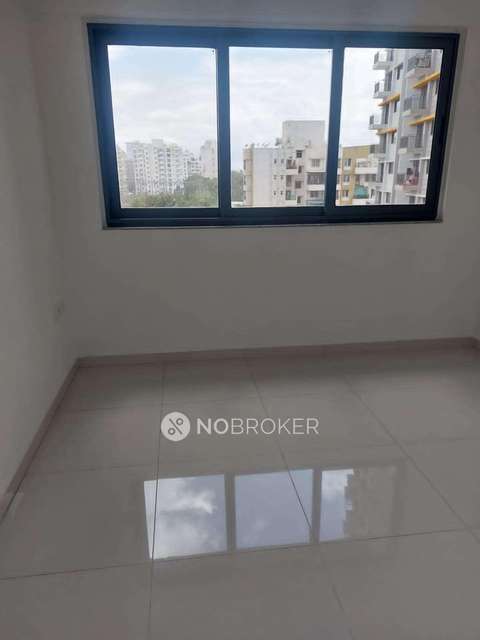 2 BHK Flat In Amanora Gold Towers, Pune For Sale  In Amanora Park Town