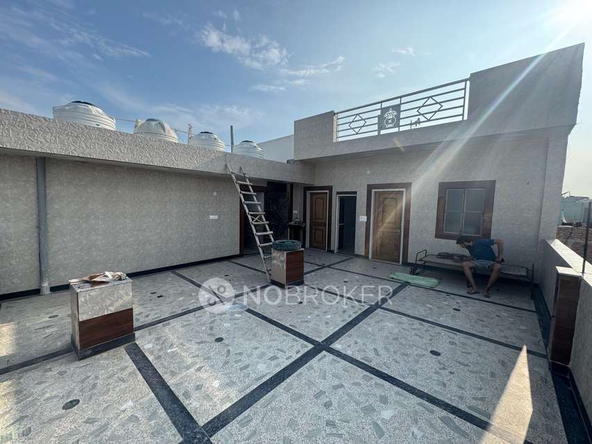 2 BHK Flat for Rent  In Burari