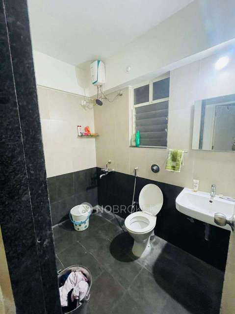 Single Room for Female In 2 BHK  In Yashwin Society By Vilas Javdekar In Sus