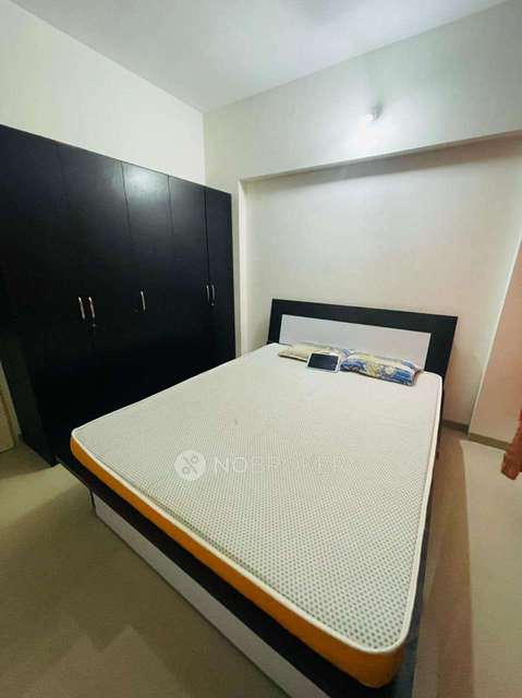 Single Room for Female In 2 BHK  In Yashwin Society By Vilas Javdekar In Sus