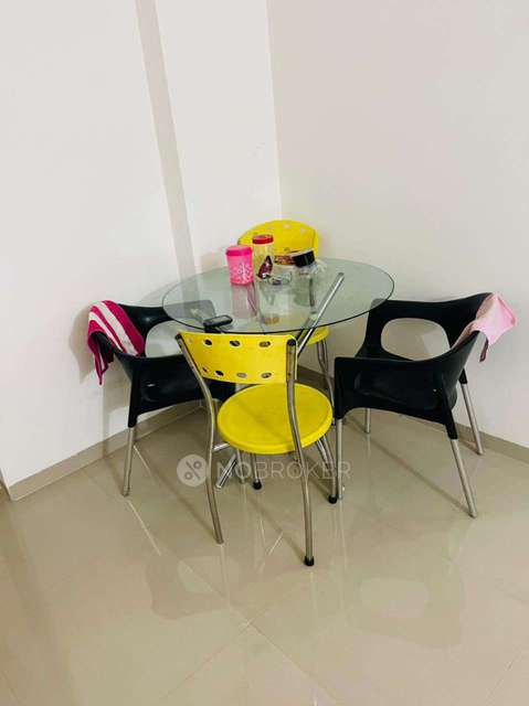 Single Room for Female In 2 BHK  In Yashwin Society By Vilas Javdekar In Sus