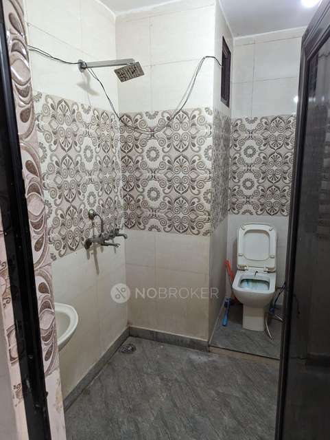 1 BHK Flat In Standalone Building  For Sale  In Uttam Nagar