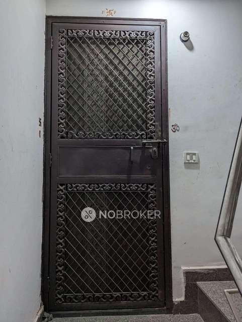 1 BHK Flat In Standalone Building  For Sale  In Uttam Nagar