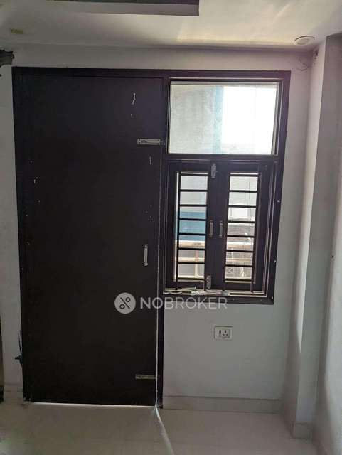 1 BHK Flat In Standalone Building  For Sale  In Uttam Nagar