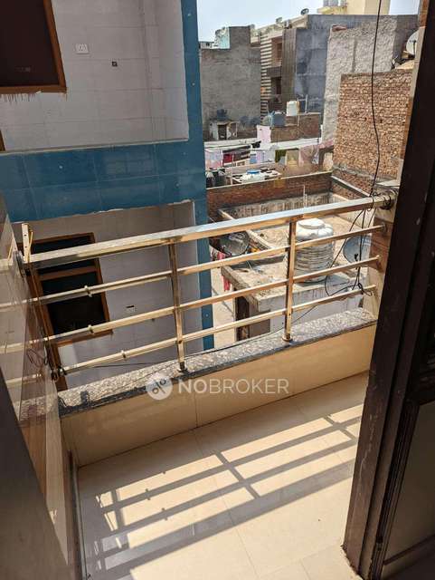 1 BHK Flat In Standalone Building  For Sale  In Uttam Nagar