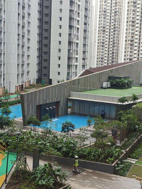 2 BHK Flat In Kalpataru Immensa, Thane  For Sale  In Thane West