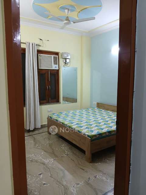 3 BHK Flat for Rent  In Sector 52