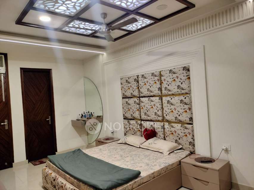 4 BHK Flat In Friends Avenue Shaktikhand-2 For Sale  In Indirapuram