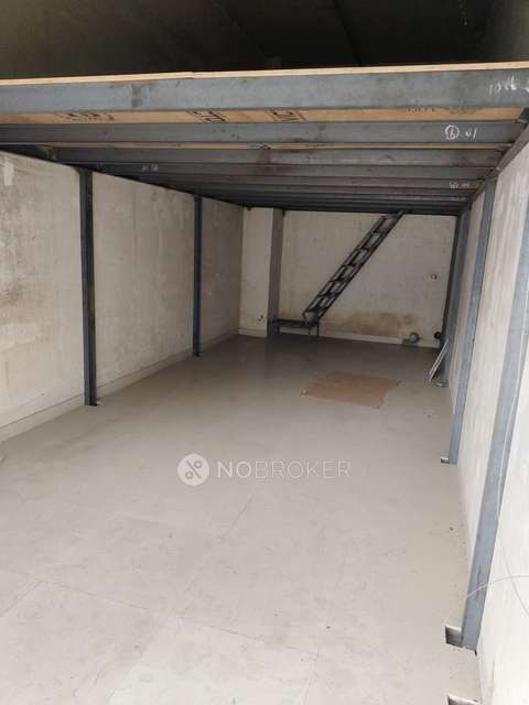 Shop in Dadar West, Mumbai for sale 