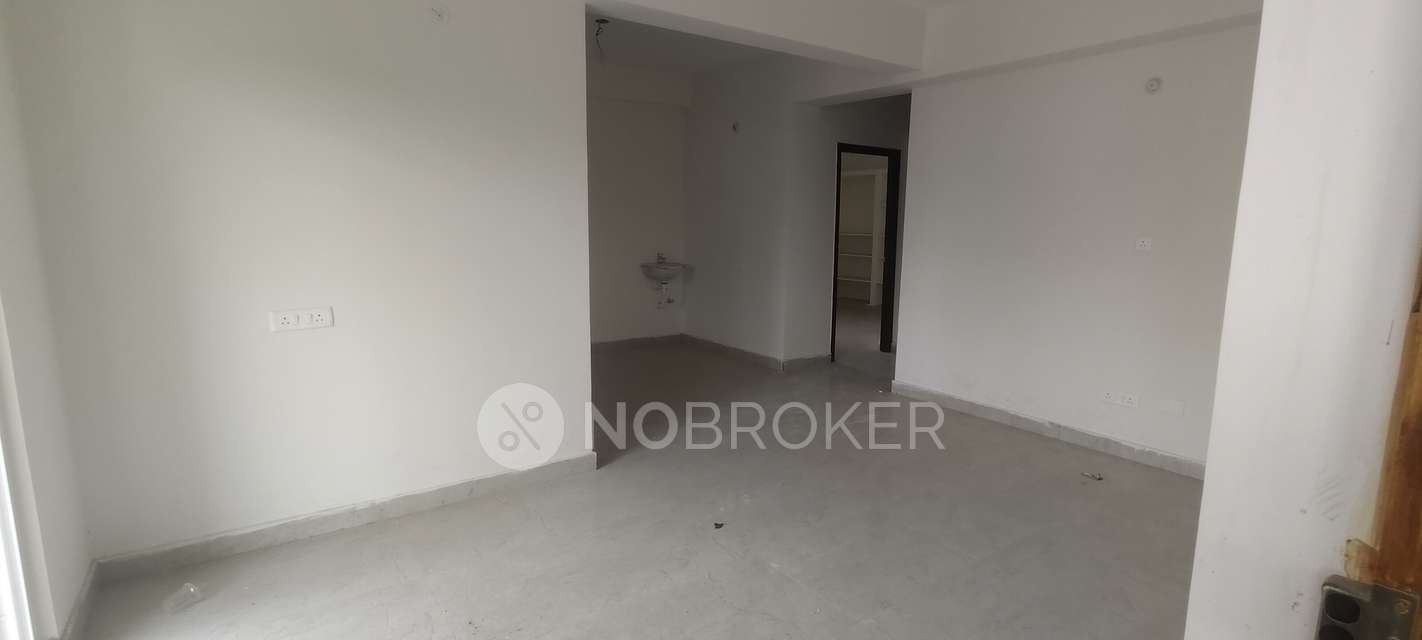 2 BHK Flat In Sai Preeth Tower For Sale  In Yapral