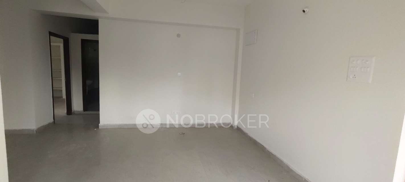 2 BHK Flat In Sai Preeth Tower For Sale  In Yapral