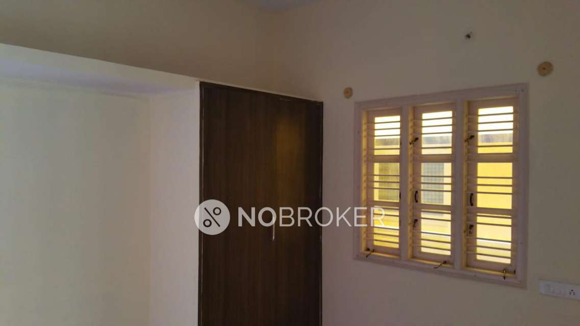 4+ BHK Flat For Sale  In Aavalahalli