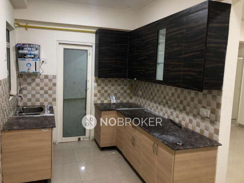 3 BHK Flat In Gaur City 2 16th Avenue For Sale  In Sector-16c