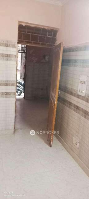 2 BHK Flat For Sale  In Mukherjee Nagar