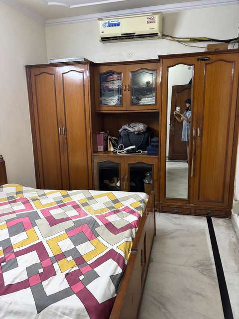 2 BHK Flat In Lajpat Nagar 1 for Rent  In Lajpat Nagar