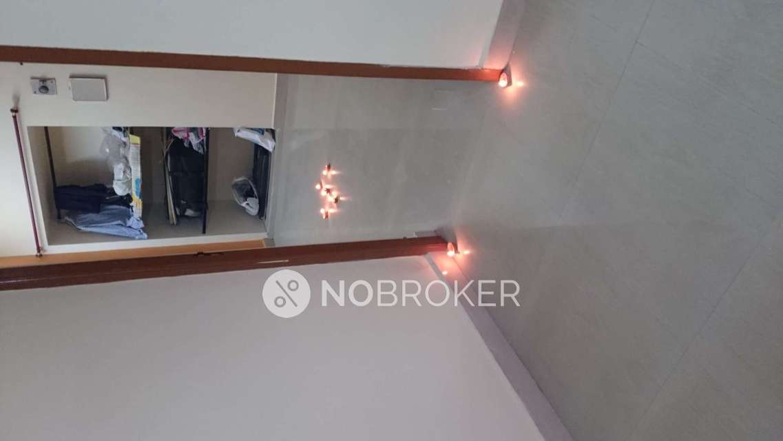 2 BHK Flat In Pothigai Apartments Chrompet For Sale  In Indian Bank