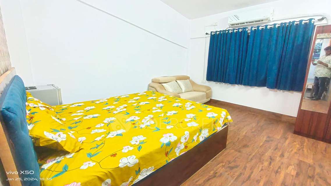 3 BHK Flat In Hilltop Chs Ltd For Sale  In Goregaon 