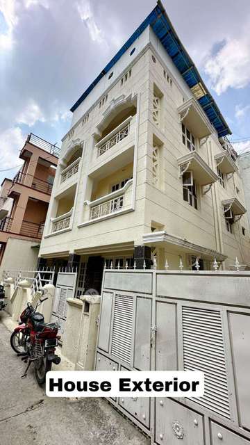 4+ BHK Flat For Sale  In Commercial Street