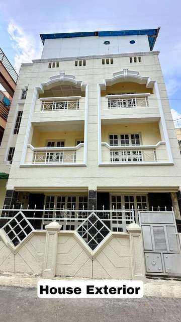 4+ BHK Flat For Sale  In Commercial Street