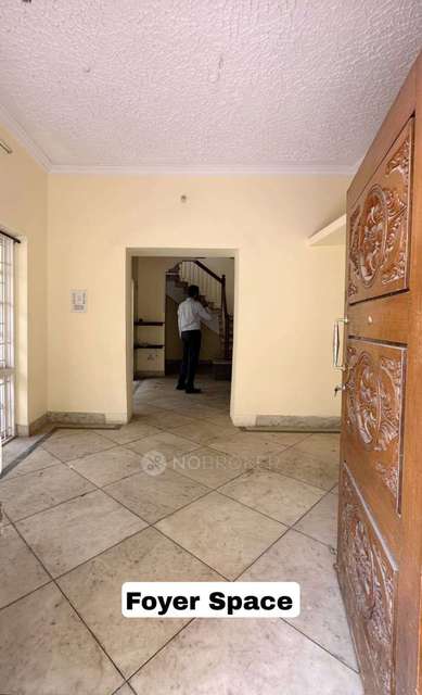 4+ BHK Flat For Sale  In Commercial Street