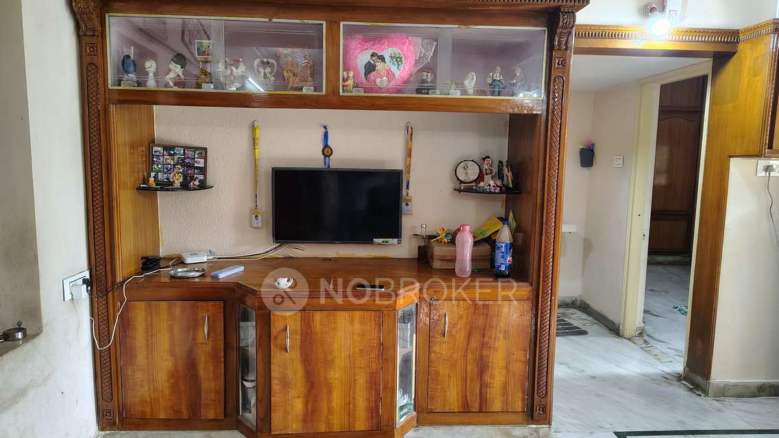 2 BHK Flat In Sai Bindu Nivas For Sale  In Moti Nagar