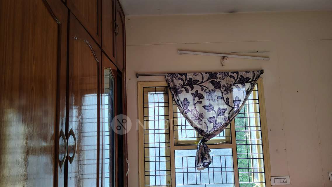 2 BHK Flat In Sai Bindu Nivas For Sale  In Moti Nagar