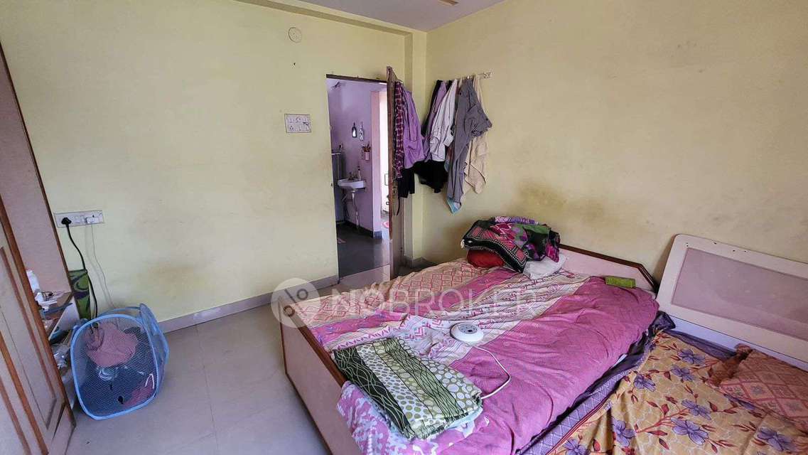 Single Room for Male In 2 BHK  In Standalone Building  In  Pimpri-chinchwad