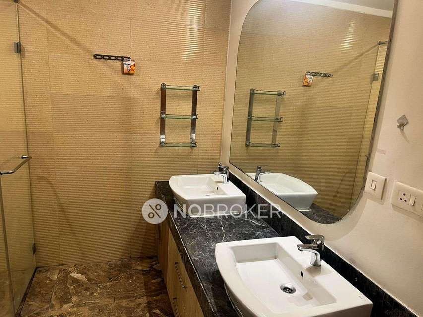 3 BHK Flat In Mahagun Mezzaria For Sale  In Sector 78