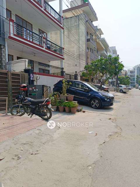 1 BHK Flat In Standalone Building  for Rent  In Sector 47