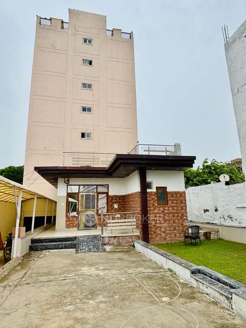 PG for Anyone in Chauganpur Village