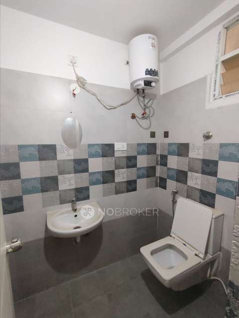 2 BHK Flat In R-sun Clover Apartment For Sale  In Doddakannelli Road
