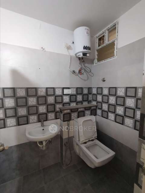 2 BHK Flat In R-sun Clover Apartment For Sale  In Doddakannelli Road
