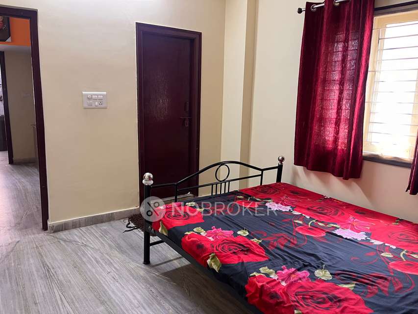 2 BHK Flat In Veera Enclave For Sale  In Veera Enclave