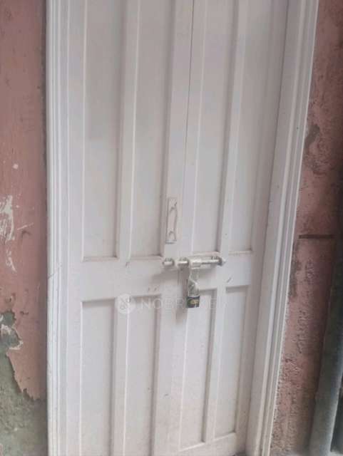 Godown/Warehouse in South Extension Ii, Delhi for Rent 