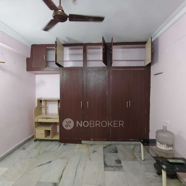 2 BHK Flat In Tnr Vasavi Emerald Apartments, New Malakpet For Sale  In New Malakpet