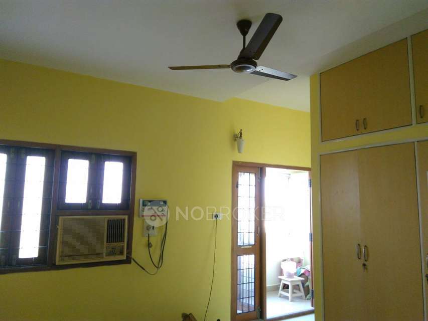 3 BHK Flat In Sri Krishna Apartments Mandaveli For Sale  In 3a, Cid Police Quarters Rd, Perumal Koil Thottam, Ramakrishna Nagar, Raja Annamalai Puram, Chennai, Tamil Nadu 600028, India