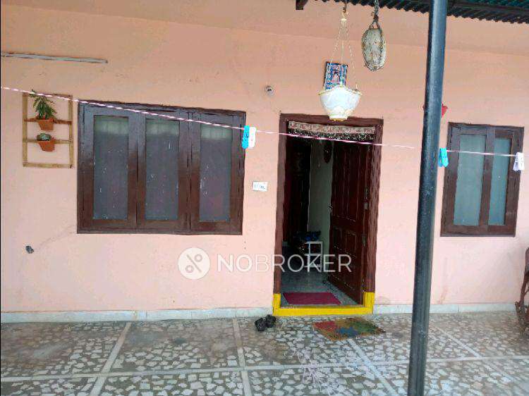 3 BHK Flat In Royal Comfort Apartment For Sale  In Banjara Hills