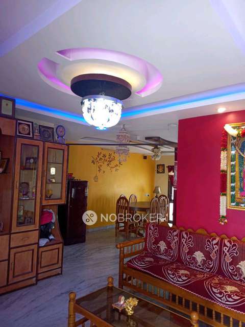 3 BHK Flat In Royal Comfort Apartment For Sale  In Banjara Hills