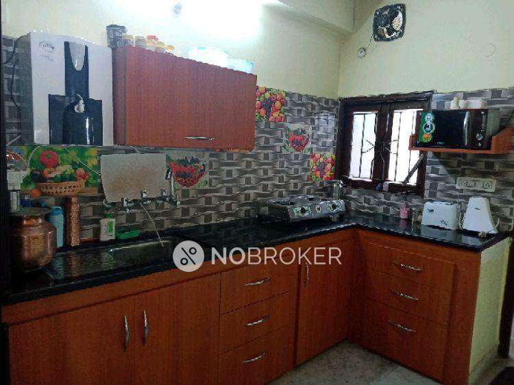 3 BHK Flat In Royal Comfort Apartment For Sale  In Banjara Hills