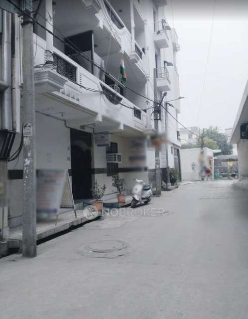 1 RK Flat In Standaone Building for Rent  In Sector 58