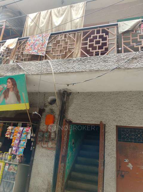 4+ BHK Flat In Standalone Building	 For Sale  In Tughlakabad